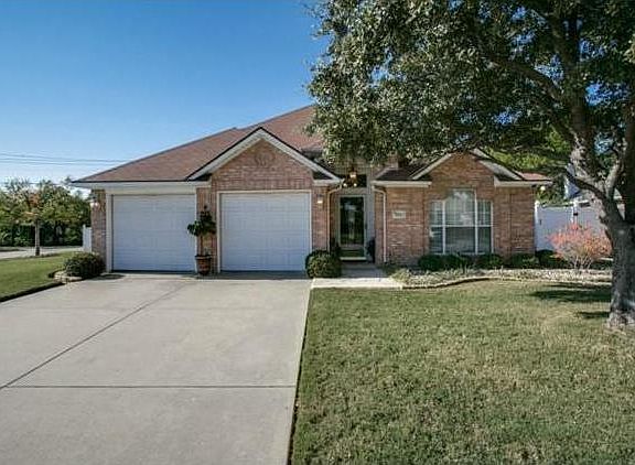 2nd image of 1813 Prince John Dr