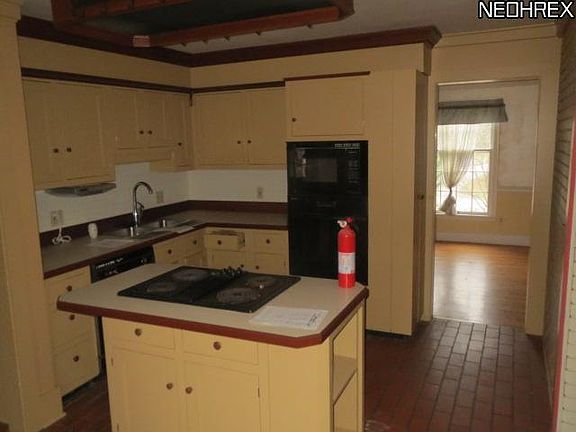 5th image of 1701 Groton Dr