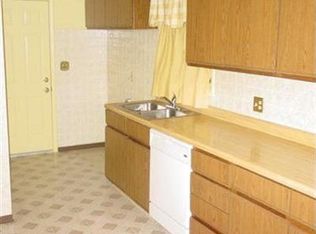 8 Rutledge Dr, Youngstown, OH 44505