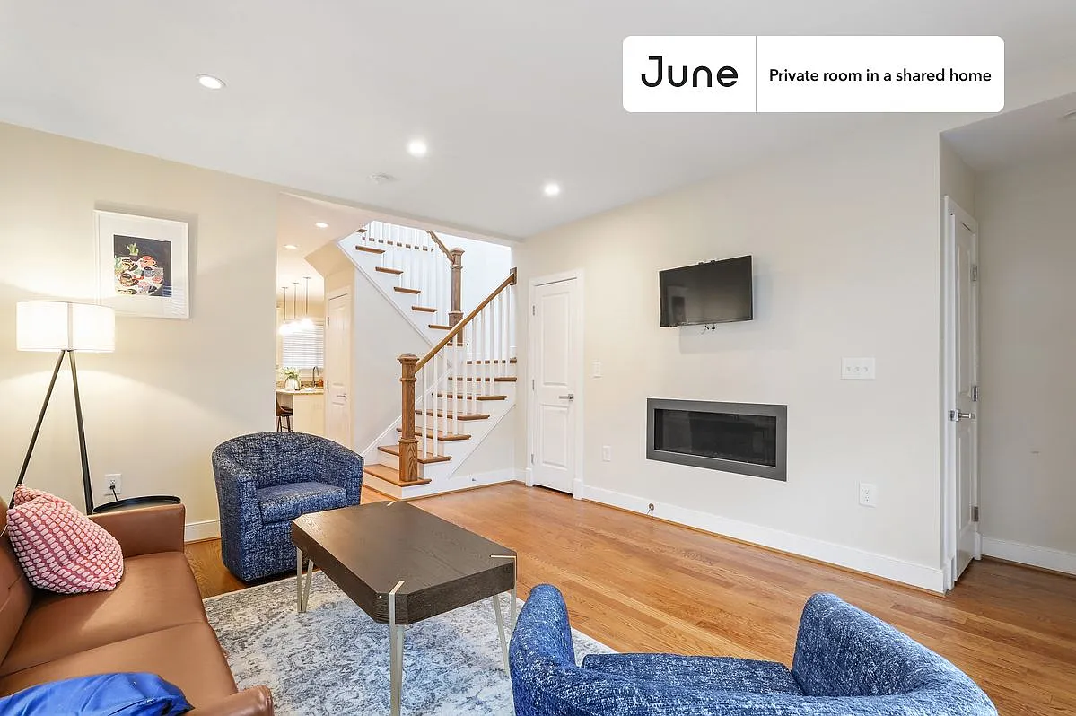 Full bedroom in 3 bed/3 bath home in Capitol Hill #1456 C — Photo 4