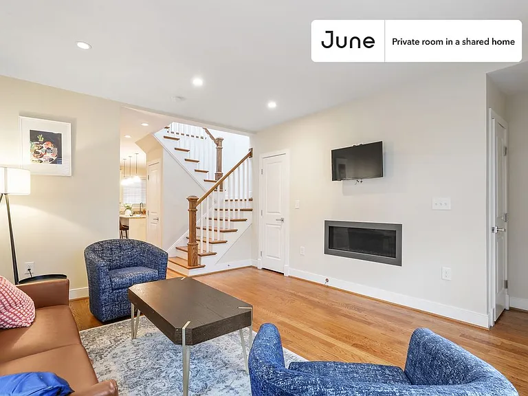 1845 Burke St SE #A — Photo 6