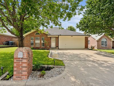808 Voltamp Dr, Fort Worth, TX, 76108
