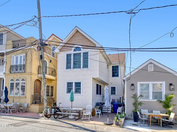 46 W Rutherford Lane, Lavallette, NJ 08735