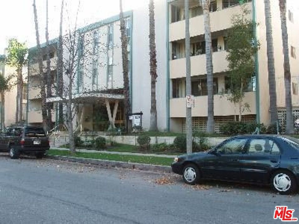 1st image of 4915 Tyrone Ave APT 208
