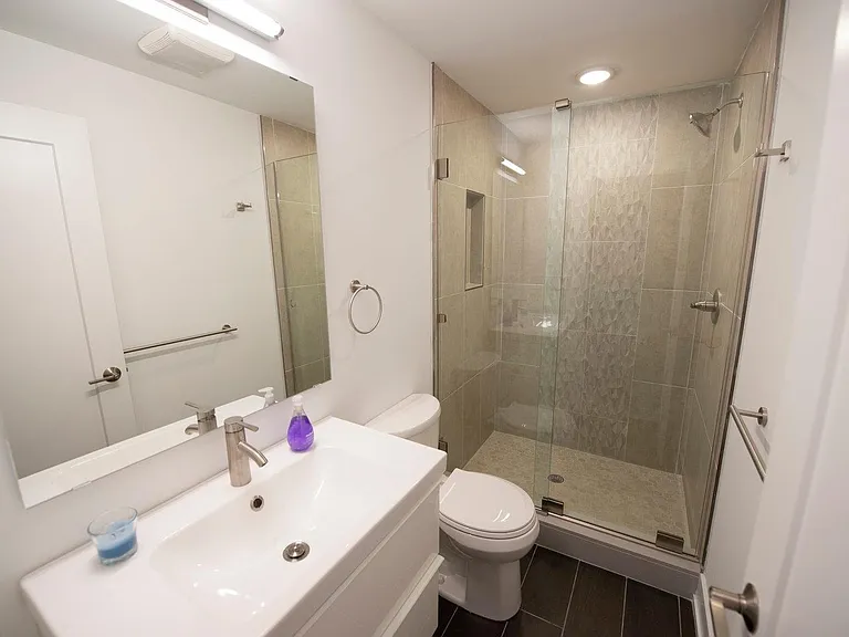 2639 W Jefferson St #1 — Photo 10