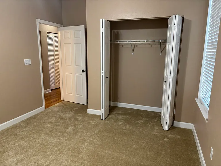 3722 Longfellow Rd — Photo 24