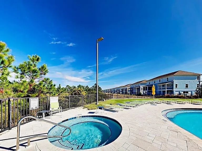 6634 Carlinga Dr — Photo 31