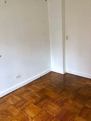 5th image of 511 E 80th St APT 10A