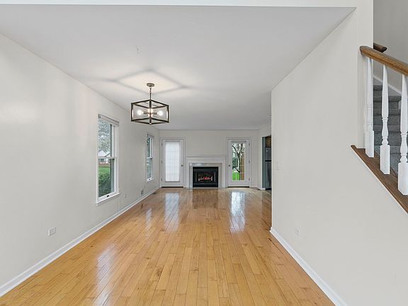 3rd image of 34415 N Saddle Ln