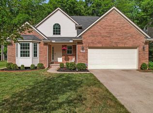 18249 Gill Rd, Livonia, MI 48152