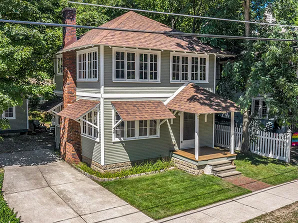 2325 Auburn Ave, Holland, MI 49424