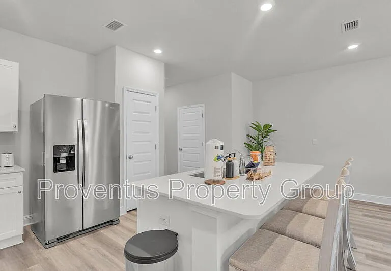 5724 Sandy Walk St — Photo 5