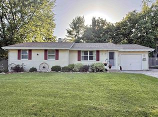 406 Hart Dr, Clinton, WI 53525