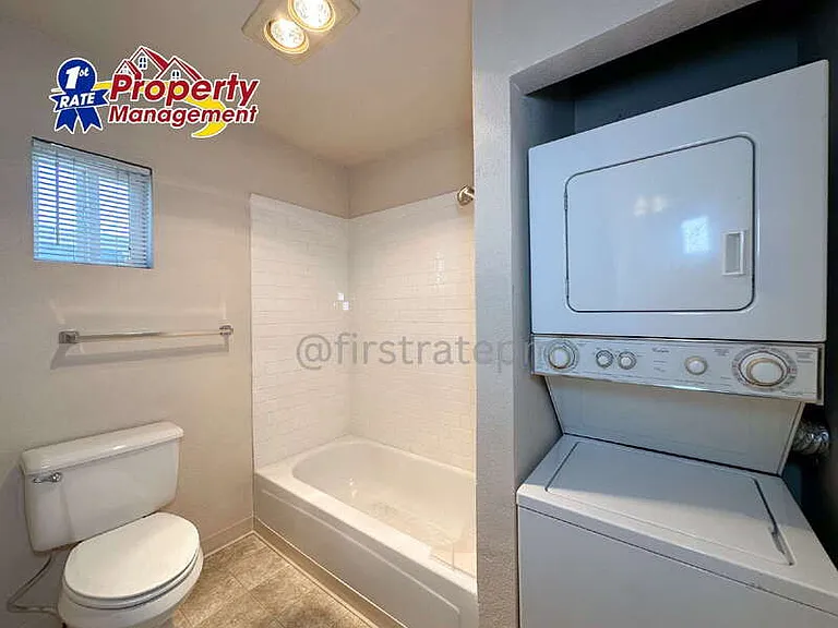 850 W Belmont St #204 — Photo 14
