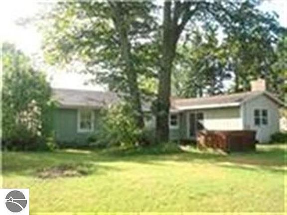 2nd image of 6048 SW Bay Shore Dr