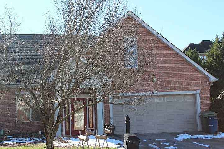 1st image of 374 Lochmere Dr