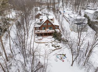 1360 E Friess Lake Dr, Hubertus, WI 53033