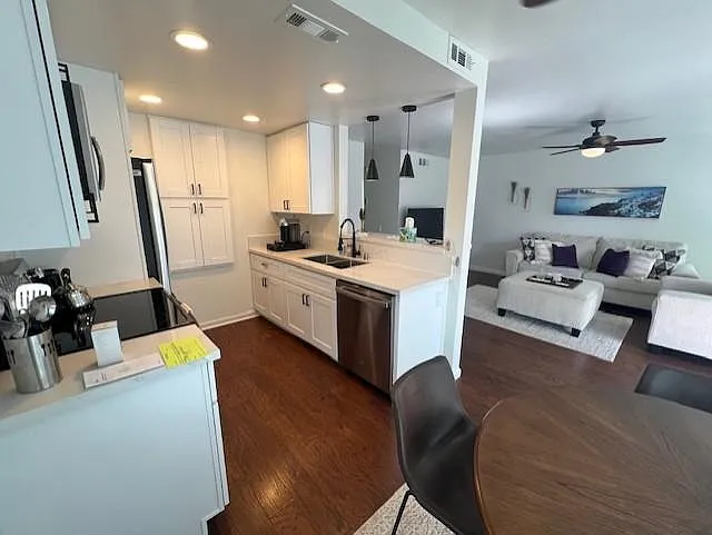 850 Cypress Point Way