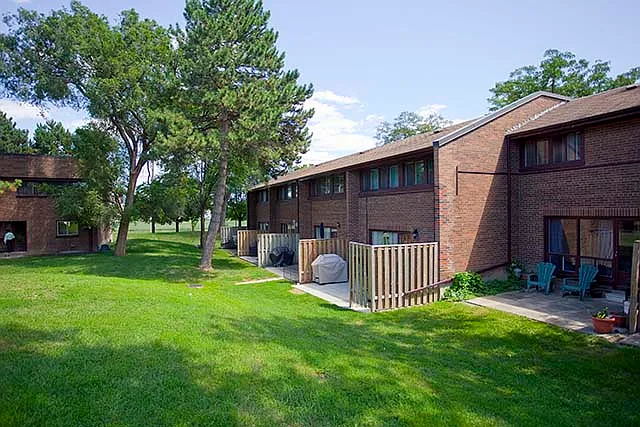 282 Silverstone Dr — Photo 11