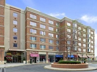 3220 City Pl, Edgewater, NJ