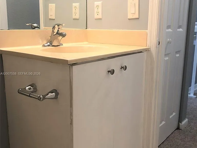 8209 SW 25th Ct — Photo 31