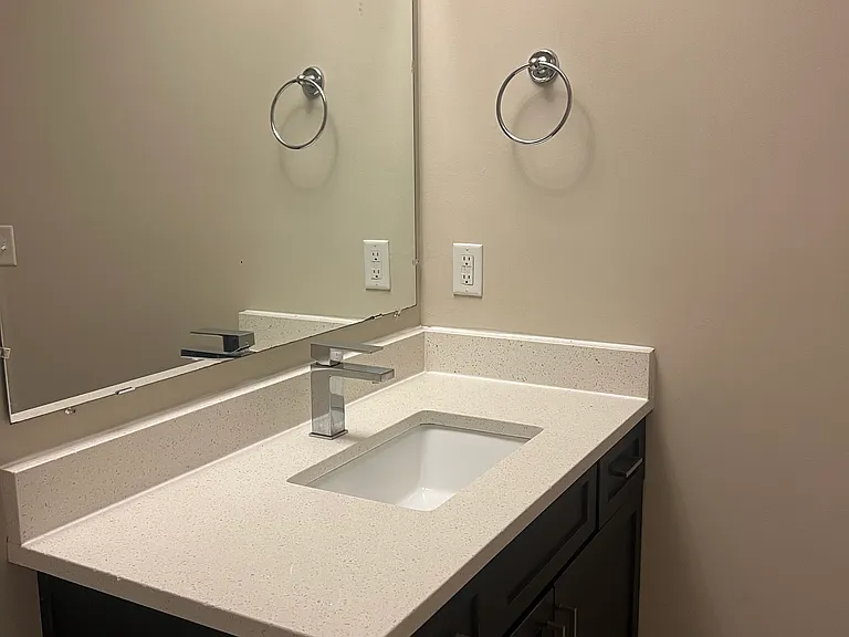 1726 Carvell Ave — Photo 23
