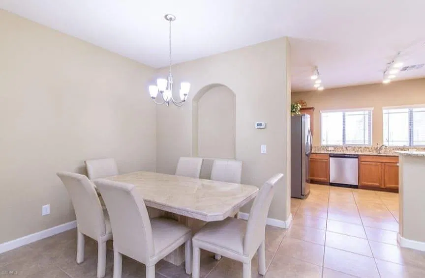 4 bed, 1861 sqft, $2,450 — Photo 4