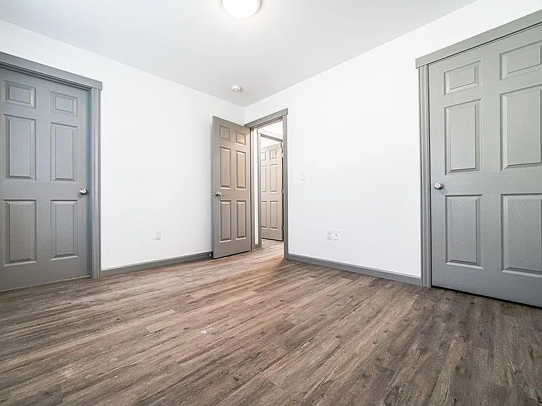 405 E Auklet Ave #8 — Photo 4