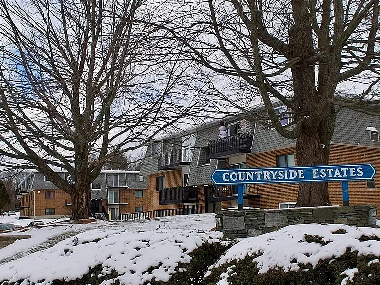 176 Maple Ave #7-21 — Photo 15