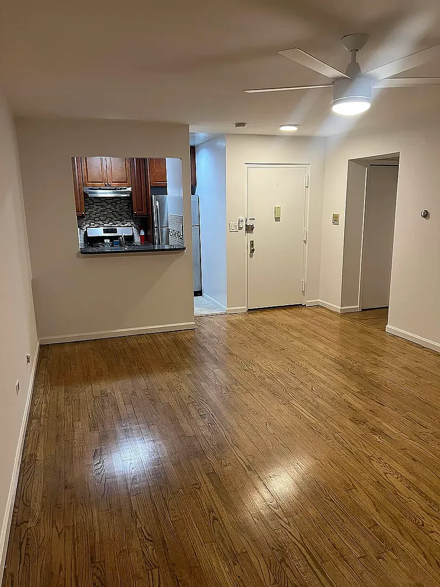 42-25 213th Street — Photo 2