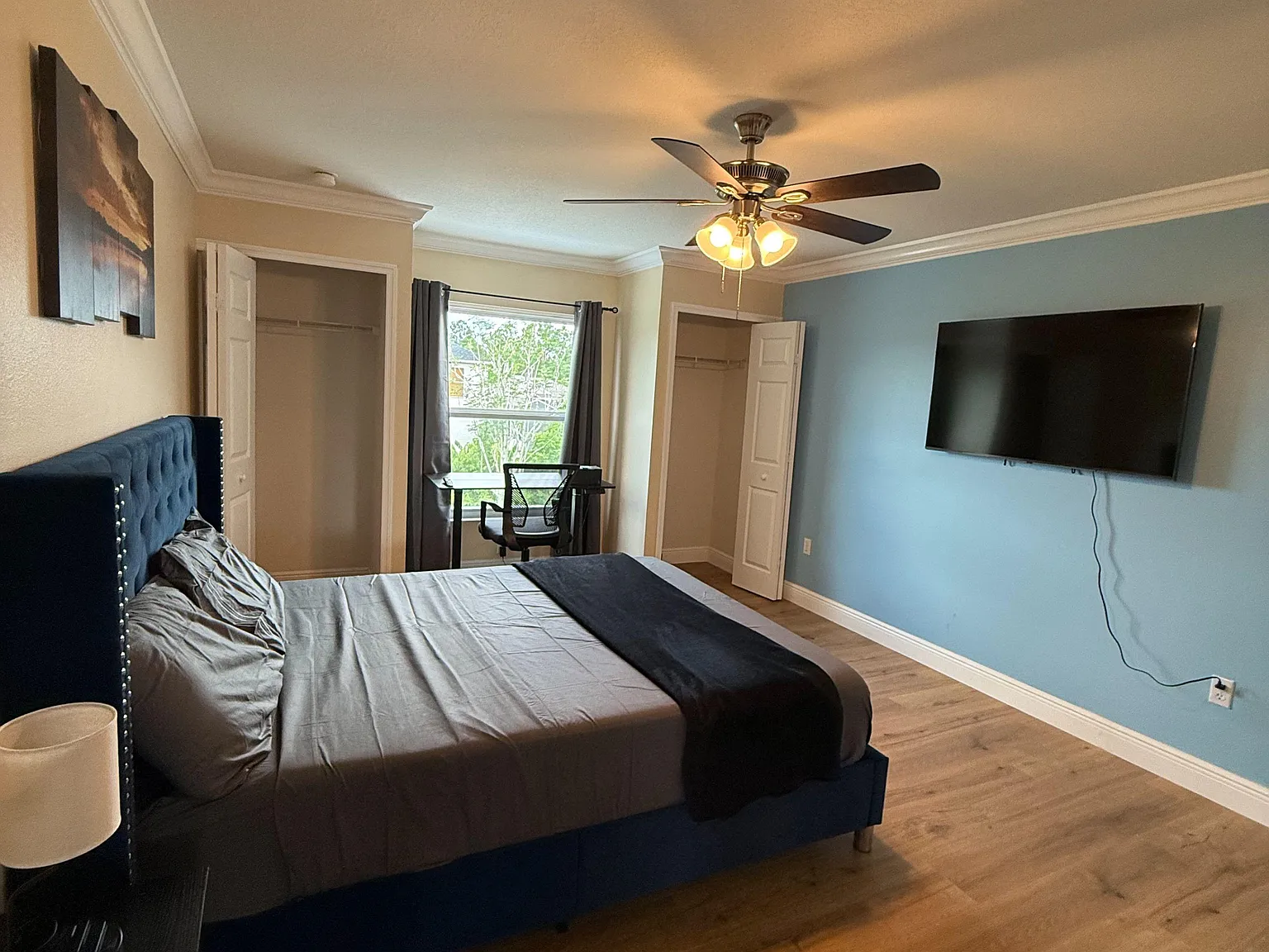 4 bed, 6.5 bath, 3884 sqft, $1,092 — Photo 1
