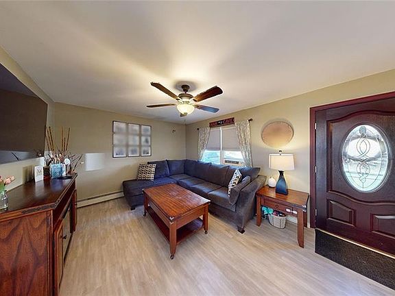 5th image of 103 Crestwood Dr
