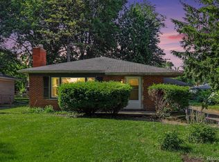 25175 W Chicago St, Redford, MI 48239