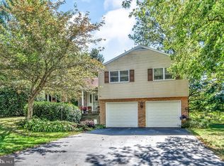 37 Farmington Dr, Jacobus, PA 17407