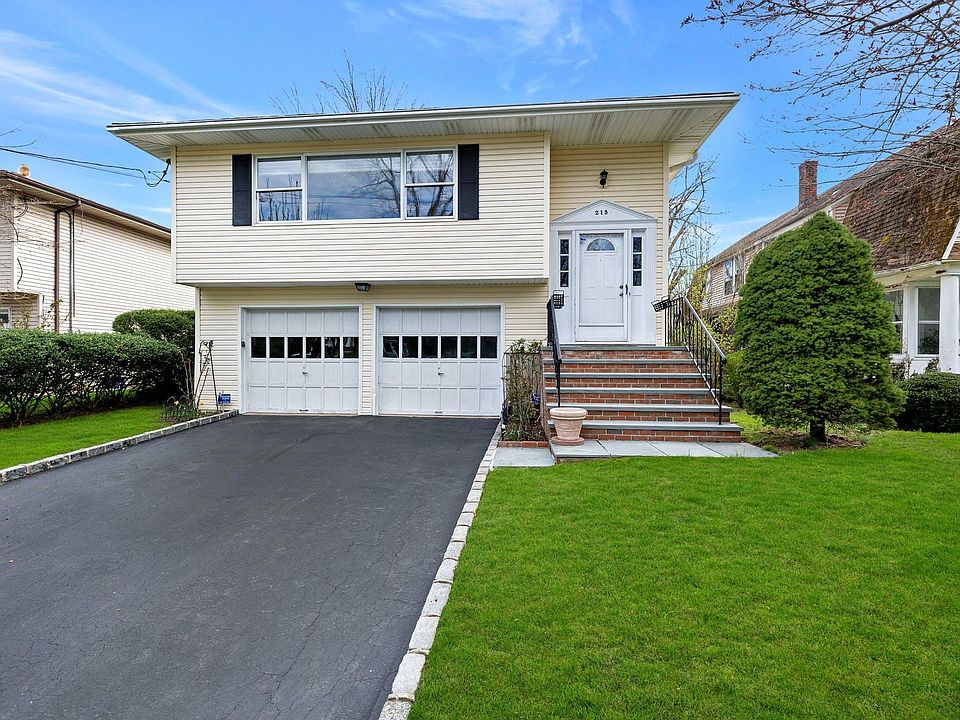 1st image of 215 Oyster Bay Rd