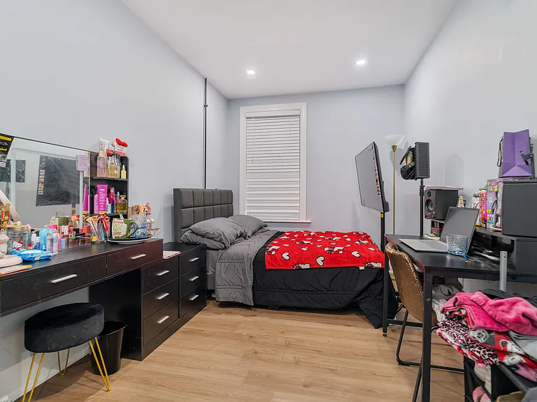 46 Saxton St #2 — Photo 8