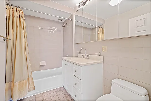 Sold by Daniel Gale Sotheby's International Realty | media 43