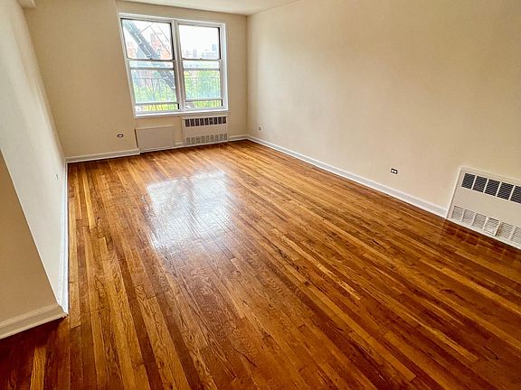 5th image of 14219 Barclay Ave #2