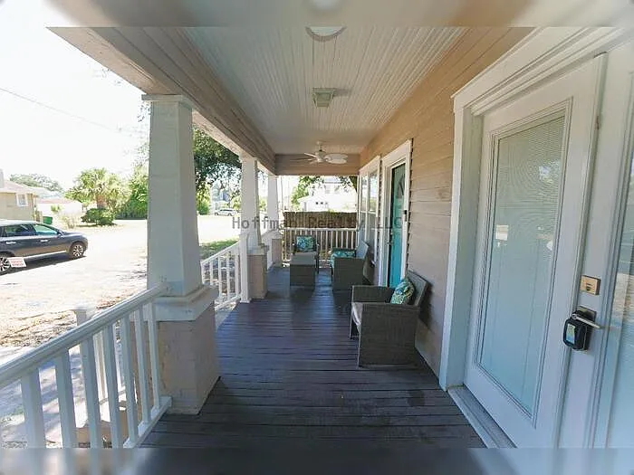 2511 W Fig St — Photo 2