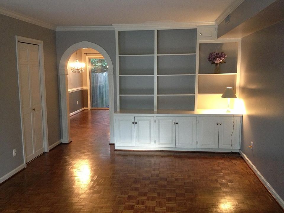 Den/Living Room