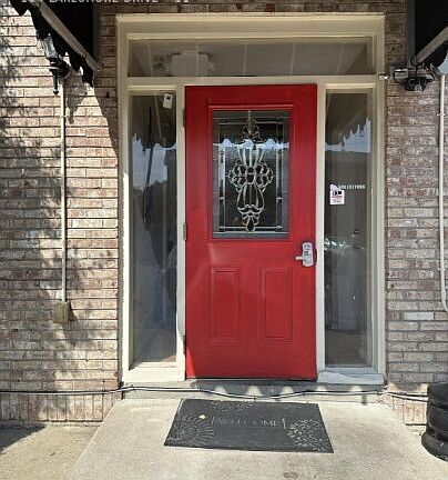 3rd image of 164 Lakeshore Dr APT 11