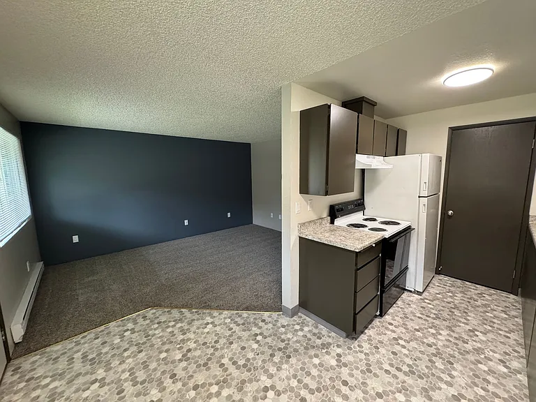 Woodshire Apartments — Photo 8