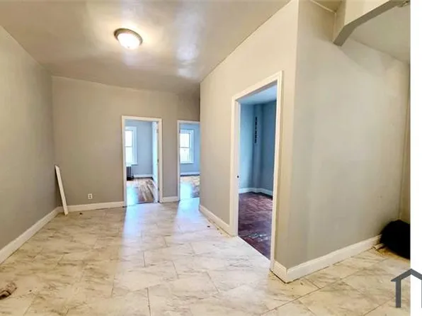 936 E 224th St, Bronx, NY 10466