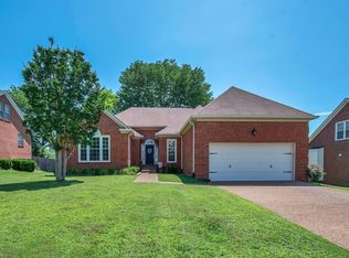 110 Stonehollow Way, Hendersonville, TN 37075