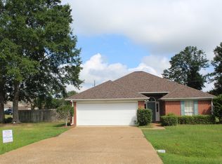 201 Cherry Bark Dr, Brandon, MS 39047