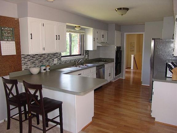 2nd image of 3965 Loch Dr