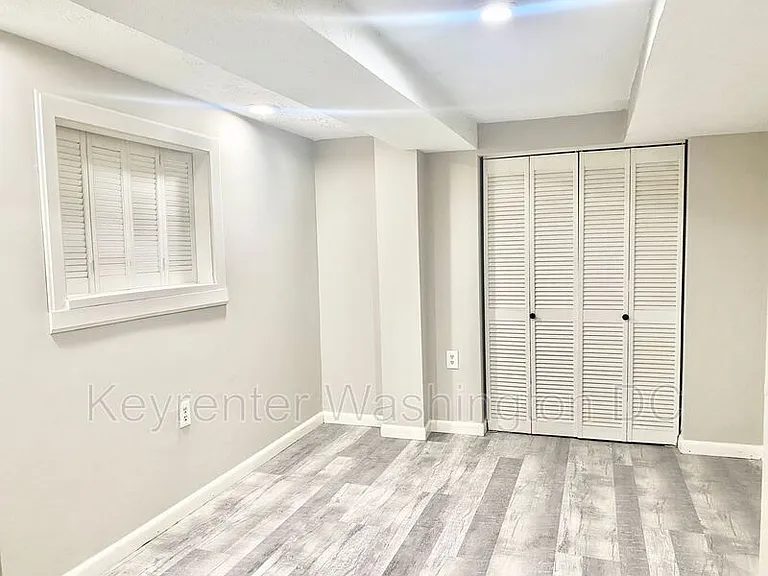 A 1351st St #NE ENGLISH BASEMENT — Photo 11
