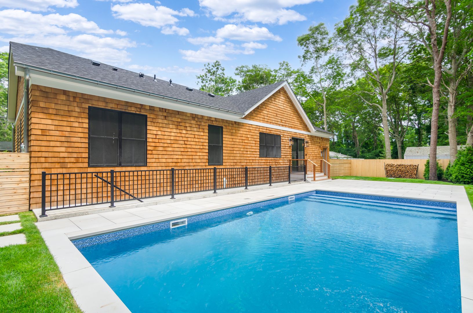  Heated pool