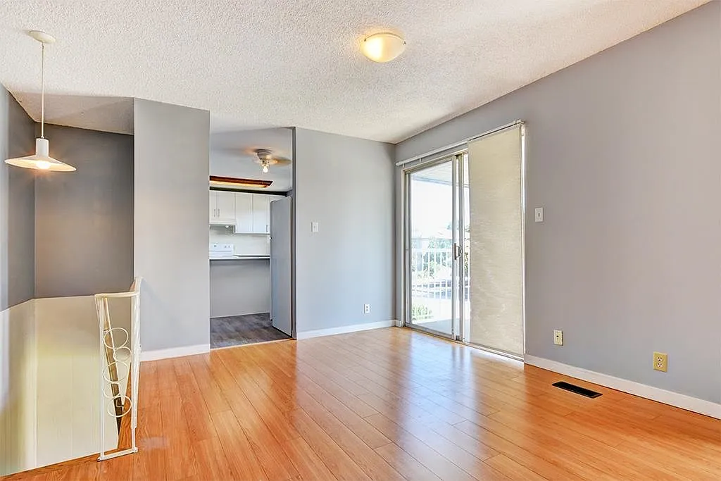 3 bed, 1311 sqft, $2,800 — Photo 3