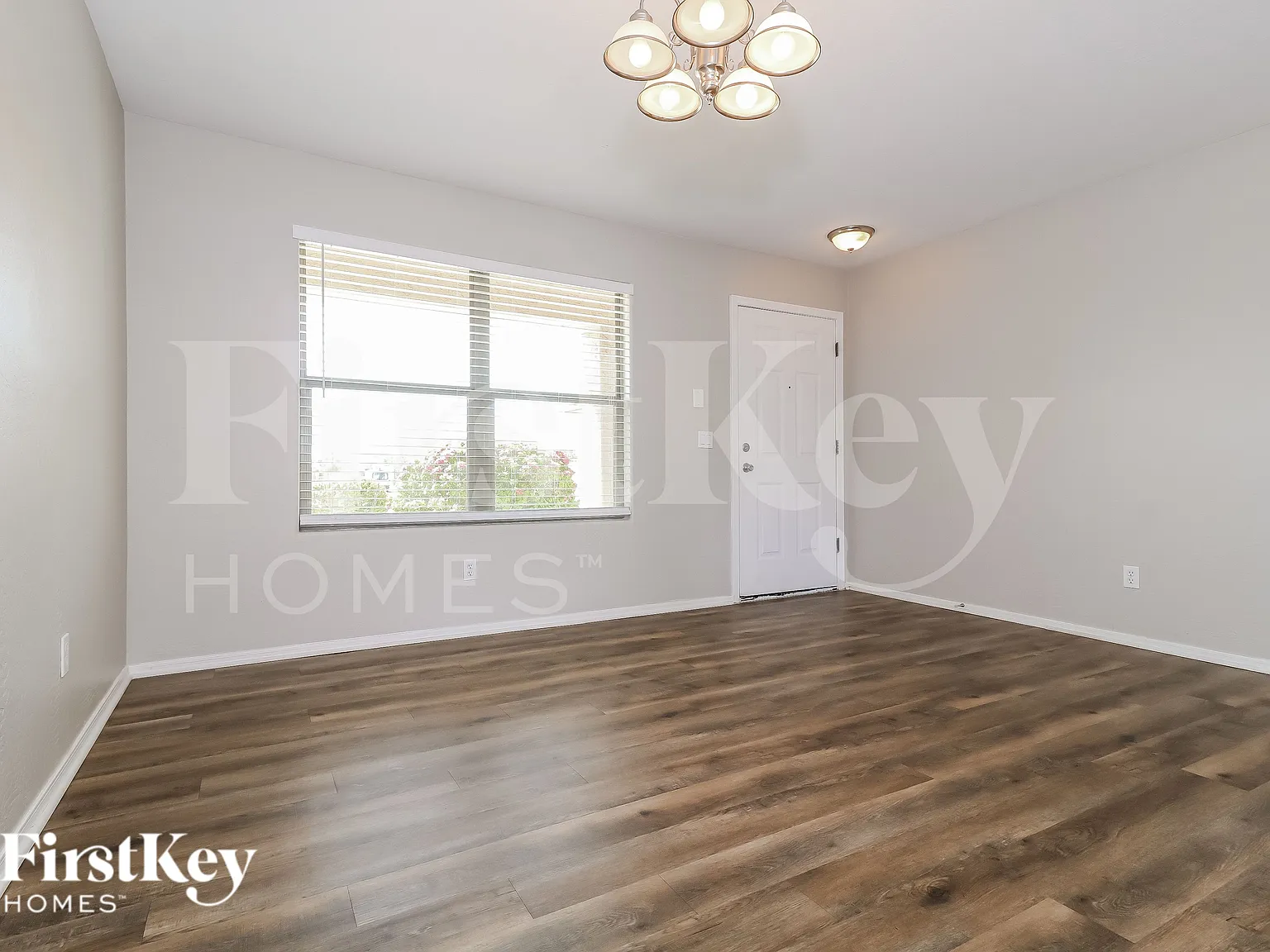 4 bed, 2.5 bath, 2142 sqft, $2,645 — Photo 4